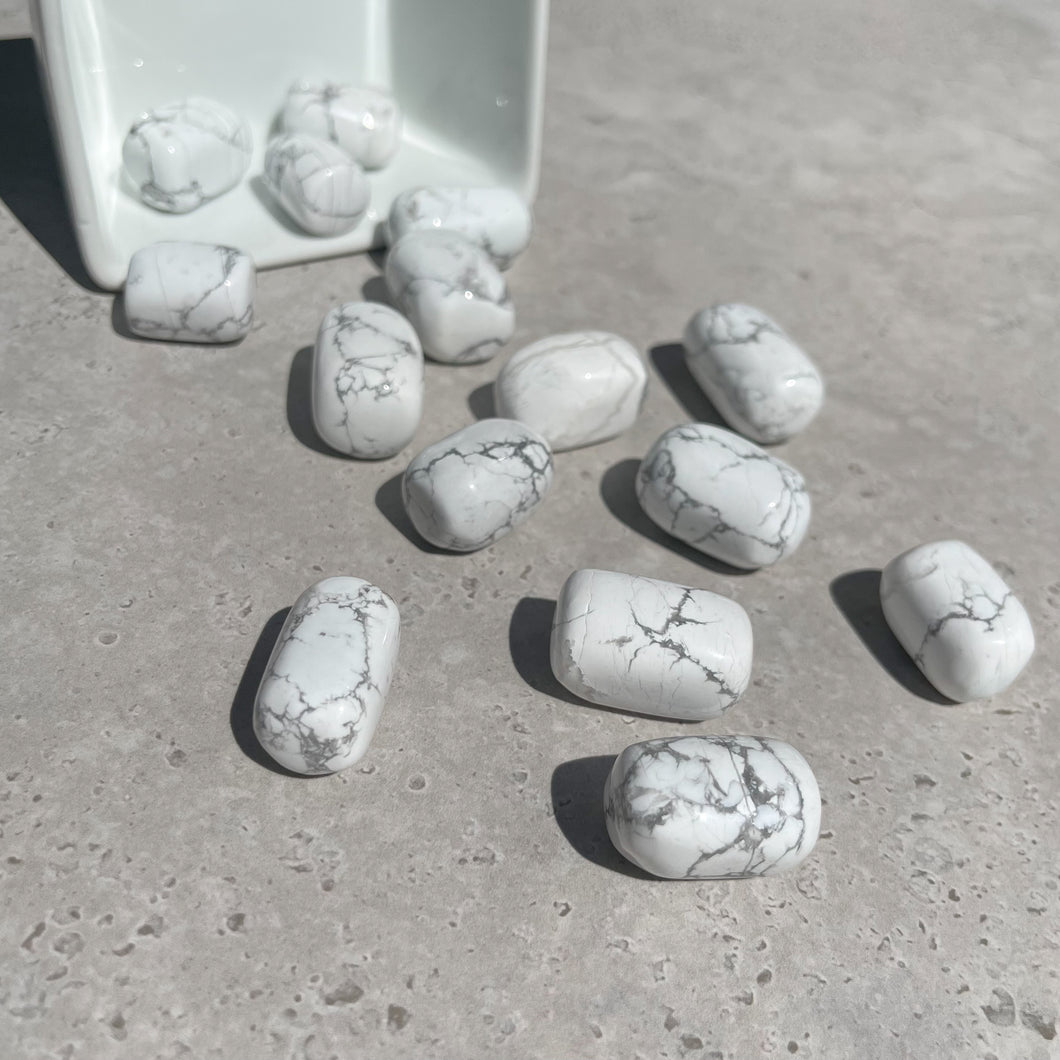 Howlite Tumbles